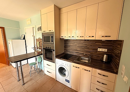 Three-room apartment in a large complex on the coast. Photo 2 Three-room apartment in a large complex on the coast. Photo 2