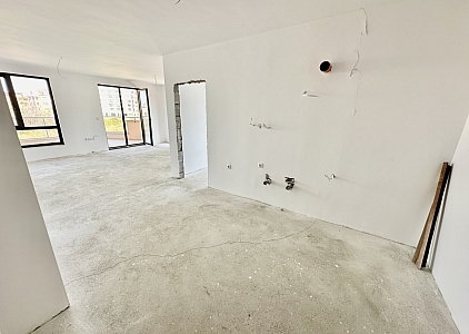 Velký dvoupokojový apartmán 150 metrů od moře. Foto 2