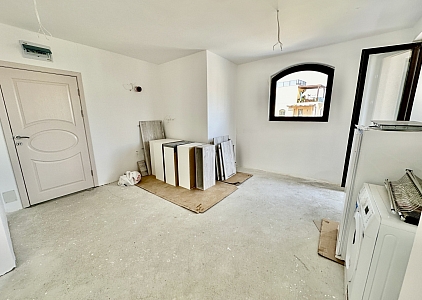 Prostorný apartmán v krásném komplexu 150 metrů od pláže. Foto 2