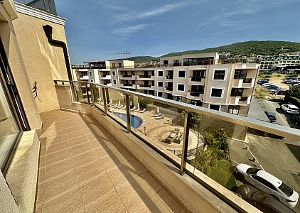 Prostorný apartmán v krásném komplexu 150 metrů od pláže. Foto 7