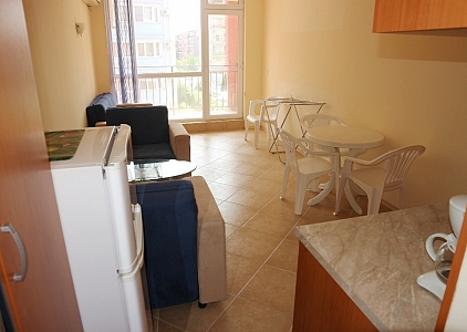 Недорогая и уютная студия в центре Солнечного Берега. Foto 3