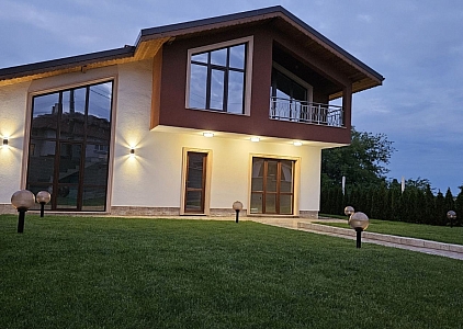 Velký nový dům 3 km od Slunečného pobřeží. Foto 4