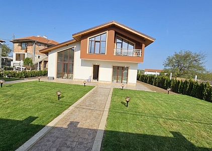 Velký nový dům 3 km od Slunečného pobřeží. Foto 26