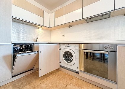 Трикімнатна квартира за 150 метрів від моря в красивому комплексі. Фото 15 Трикімнатна квартира за 150 метрів від моря в красивому комплексі. Фото 15