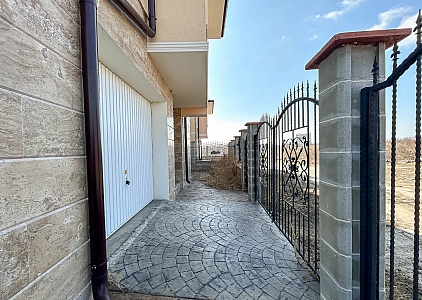 Großes Haus in Strandnähe in Pomorie. Foto 23