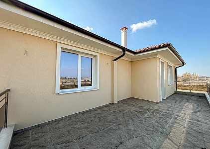 Großes Haus in Strandnähe in Pomorie. Foto 21