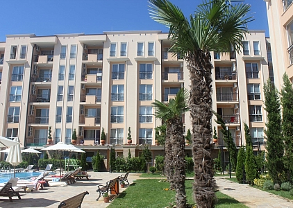 Двухкомнатная квартира с видом на бассейн в хорошем комплексе. Фото 14