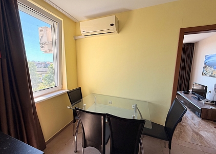 Ausgezeichnete Wohnung in einer großen Wohnanlage. Foto 10