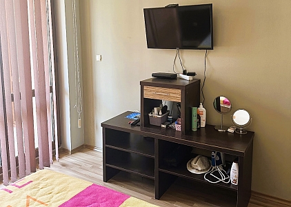 One bedroom apartment in a nice complex. Photo 9