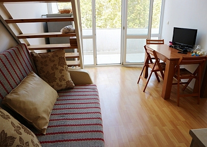 Недорогая трехкомнатная квартира в Солнечном Береге. Фото 3