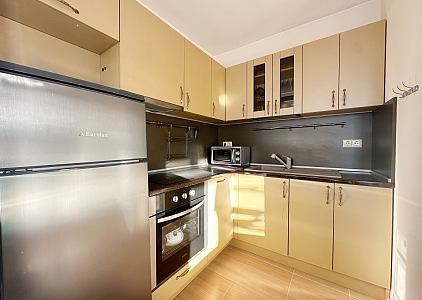 Three-room apartment in Nessebar. Photo 12