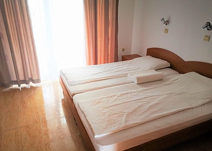 Huge 3 bedroom apartment with stunning sea views. Photo 4