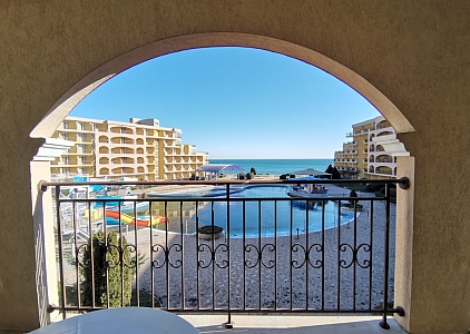 1 bedroom apartment on the first line of the sea. Photo 1  1 bedroom apartment on the first line of the sea. Photo 1