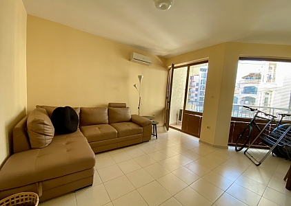 Przestronny apartament z widokiem na basen w dobrym kompleksie. Zdjęcie 13 Przestronny apartament z widokiem na basen w dobrym kompleksie. Zdjęcie 13