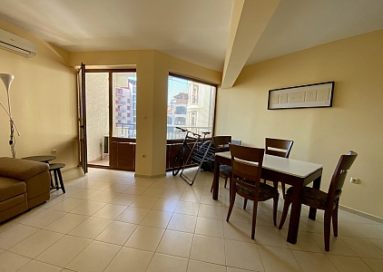Przestronny apartament z widokiem na basen w dobrym kompleksie. Zdjęcie 11 Przestronny apartament z widokiem na basen w dobrym kompleksie. Zdjęcie 11