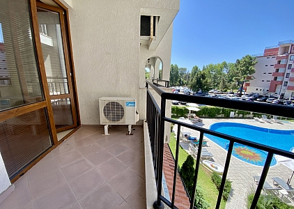 Przestronny apartament z widokiem na basen w dobrym kompleksie. Zdjęcie 8 Przestronny apartament z widokiem na basen w dobrym kompleksie. Zdjęcie 8