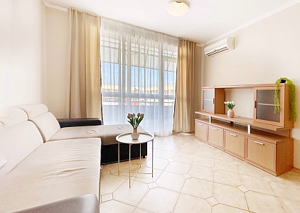 Spacious apartment with pool view in the resort center. Photo 3 Spacious apartment with pool view in the resort center. Photo 3