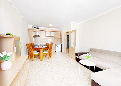 Spacious apartment with pool view in the resort center. Photo 1 Spacious apartment with pool view in the resort center. Photo 1