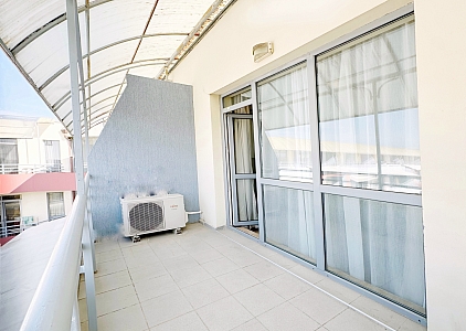 Spacious apartment with pool view in the resort center. Photo 7 Spacious apartment with pool view in the resort center. Photo 7