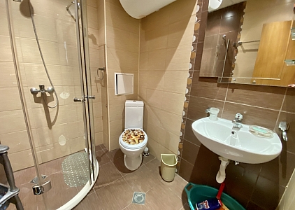 Spacious one-bedroom apartment in the Pacific 2 complex. Photo 6