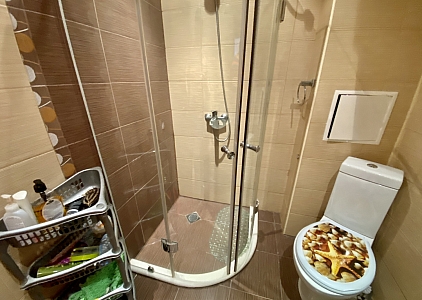 Spacious one-bedroom apartment in the Pacific 2 complex. Photo 7