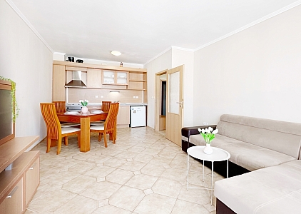 Spacious apartment with pool view in the resort center. Photo 10 Spacious apartment with pool view in the resort center. Photo 10