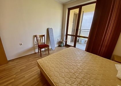 Spacious one-bedroom apartment in the Pacific 2 complex. Photo 3