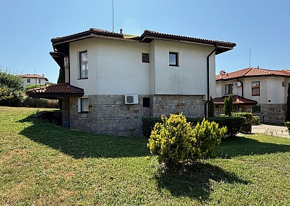 Дом с тремя спальнями в большом коттеджном комплексе. Фото 4