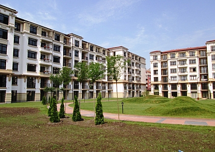 Stylish new apartment in a low-rent complex. Photo 9