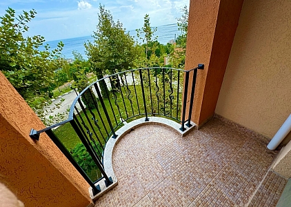 Apartmán s výhledem na moře ve velkém komplexu. Foto 25