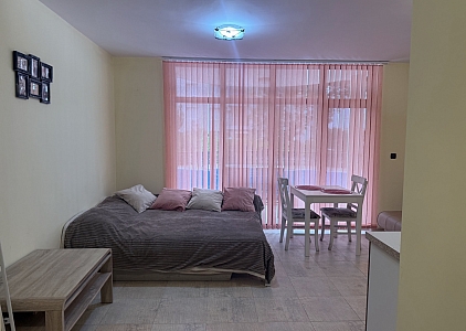 Spacious studio in a residential complex. Photo 1