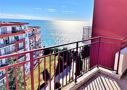 Apartment mit Panoramablick auf das Meer in der ersten Reihe. Foto 1 Apartment mit Panoramablick auf das Meer in der ersten Reihe. Foto 1