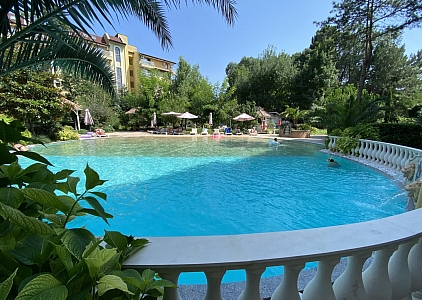 Просторная студия с красивым видом в элитном комплексе. Zdjęcie 23