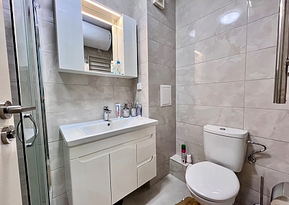 Dvoupokojový byt v komplexu v první linii!. Foto 9