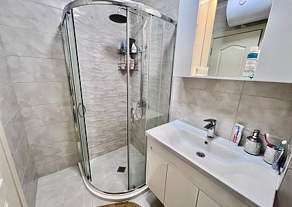 Dvoupokojový byt v komplexu v první linii!. Foto 10