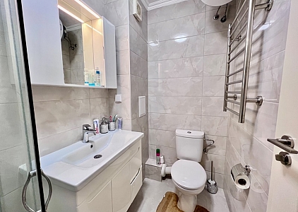 Dvoupokojový byt v komplexu v první linii!. Foto 11