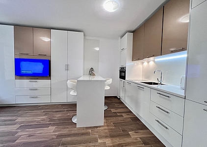 Dvoupokojový byt v komplexu v první linii!. Foto 16