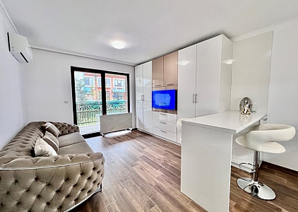 Dvoupokojový byt v komplexu v první linii!. Foto 18