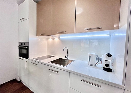 Dvoupokojový byt v komplexu v první linii!. Foto 22