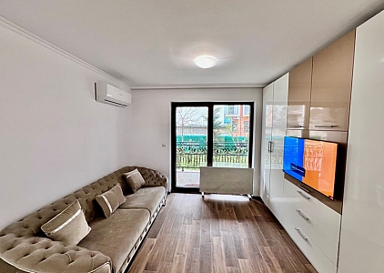 Dvoupokojový byt v komplexu v první linii!. Foto 24