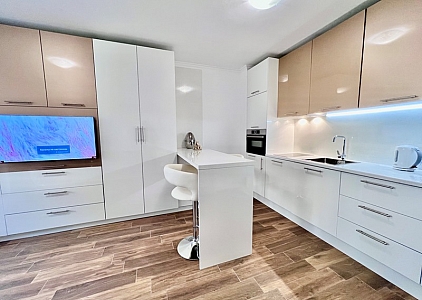 Dvoupokojový byt v komplexu v první linii!. Foto 25