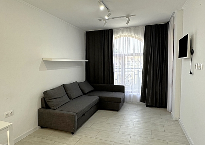 Spacious apartment in a good complex. Photo 2