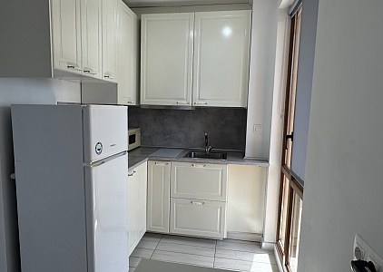 Spacious apartment in a good complex. Photo 3