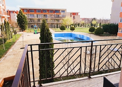 Spacious apartment overlooking the pool in a large complex. Photo 7 Spacious apartment overlooking the pool in a large complex. Photo 7