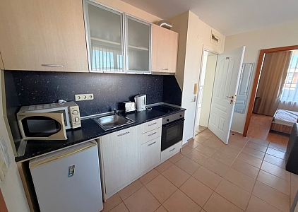 Three-room apartment in a large residential complex. Photo 7