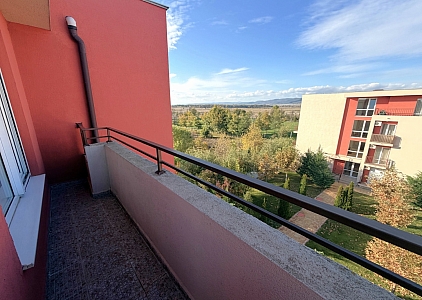 Three-room apartment in a large residential complex. Photo 11