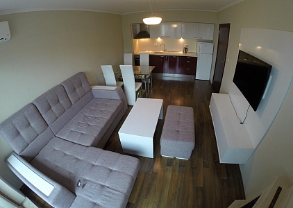 Трехкомнатный апартамент на первой линии в Поморие. Photo 2