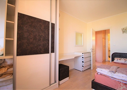 Трёхкомнатный апартамент в элитном комплексе Эстебан. Фото 8 Трёхкомнатный апартамент в элитном комплексе Эстебан. Фото 8