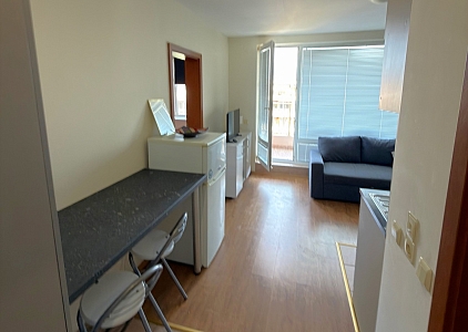 Apartmán s výhledem na bazén ve velkém komplexu. Foto 11 Apartmán s výhledem na bazén ve velkém komplexu. Foto 11