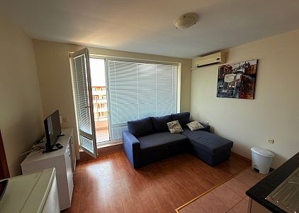 Apartmán s výhledem na bazén ve velkém komplexu. Foto 8 Apartmán s výhledem na bazén ve velkém komplexu. Foto 8